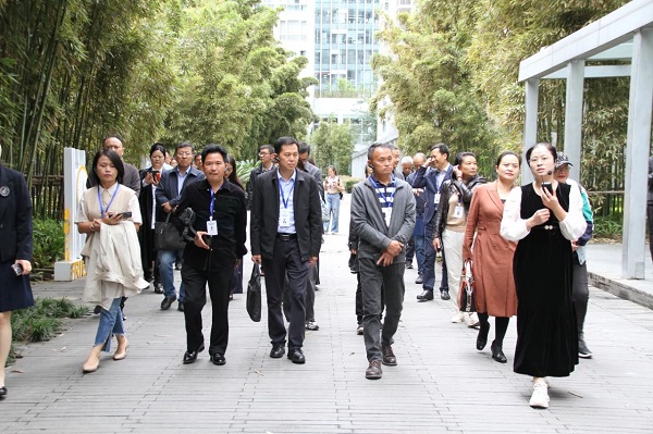 再獲點(diǎn)贊! 成都市委辦公廳、市政府辦公廳和市人社局相關(guān)領(lǐng)導(dǎo)一行參訪由瑞方人力打造的全市首個(gè)就業(yè)小站 第1張