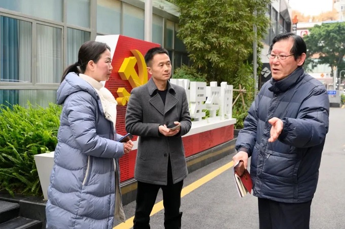 深入社區(qū)，傾聽民聲 成都市人大代表龔曉鷗開展“幸福美好生活十大工程”宣講 第5張