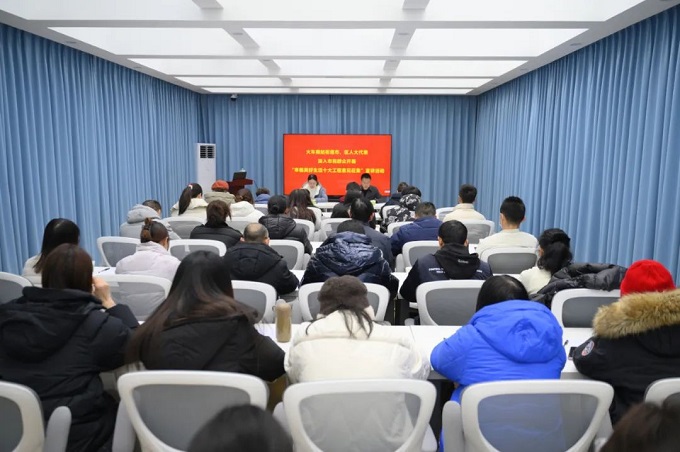 深入社區(qū)，傾聽民聲 成都市人大代表龔曉鷗開展“幸福美好生活十大工程”宣講 第1張